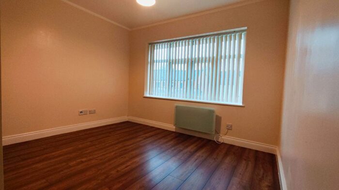 2 Bedroom Flat To Rent In Cyril Street, Abington, Northampton, NN1
