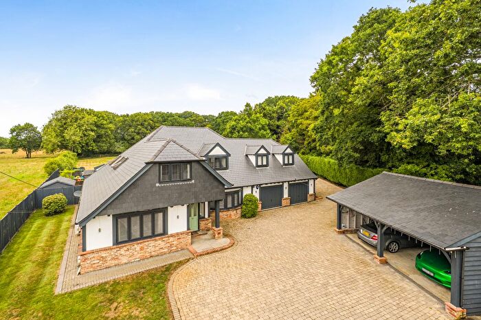 6 Bedroom Bungalow For Sale In Maidstone Road, Hadlow, TN11