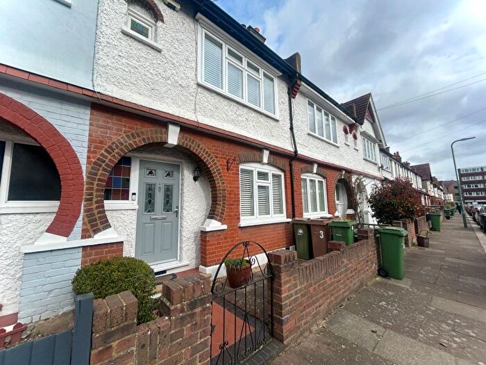 2 Bedroom Property To Rent In Lodge Road, Wallington, SM6