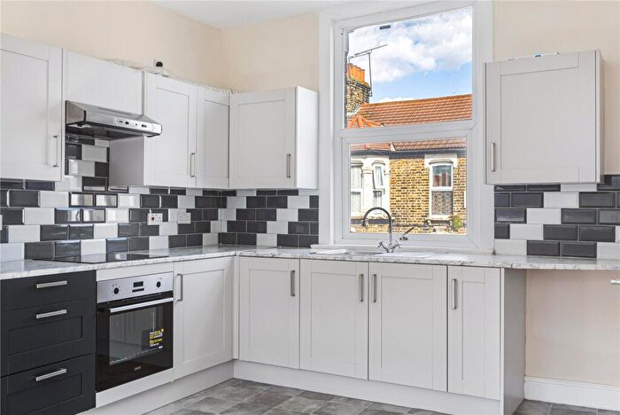 3 Bedroom Maisonette To Rent In Ling Road, London, E16