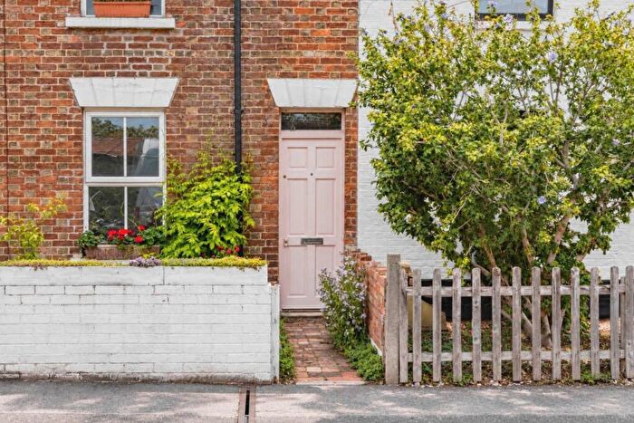 2 Bedroom Terraced House For Sale In Union Street, Oxford, OX4