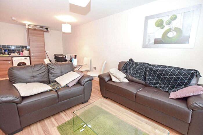 3 Bedroom Flat To Rent In Fresh, Chapel Street, City Centre, Salford, M3