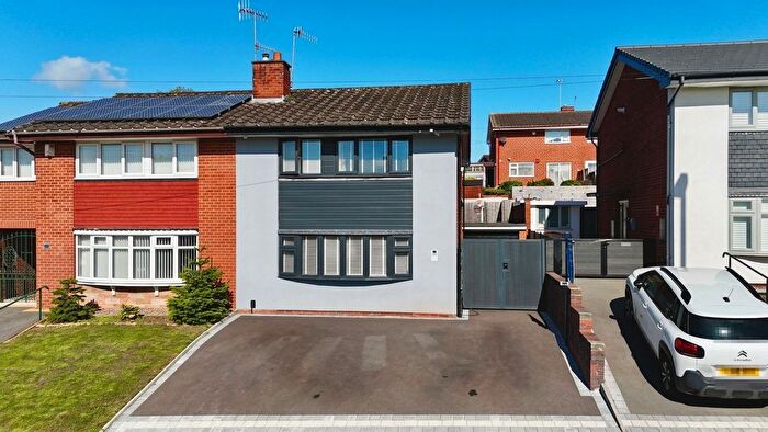 3 Bedroom Semi-Detached House For Sale In Langland Drive, Stoke-On-Trent, ST3