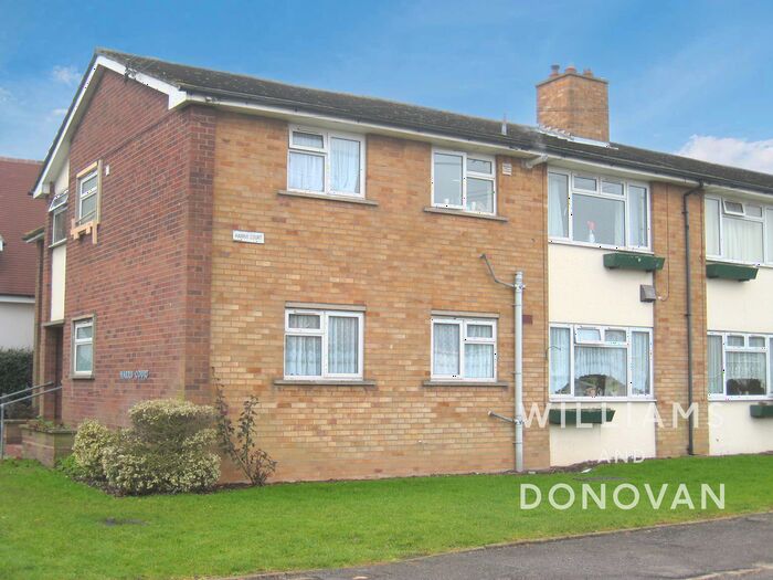 2 Bedroom Flat To Rent In Hillcrest Road, Hockley, SS5