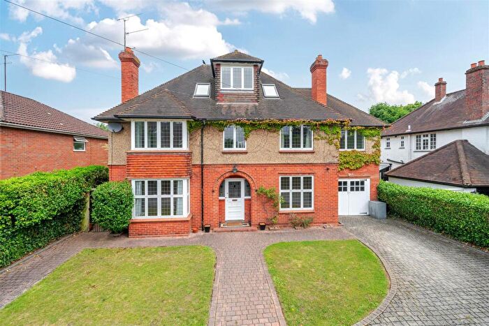 6 Bedroom Detached House For Sale In Highmoor Road, Caversham Heights, Reading, RG4