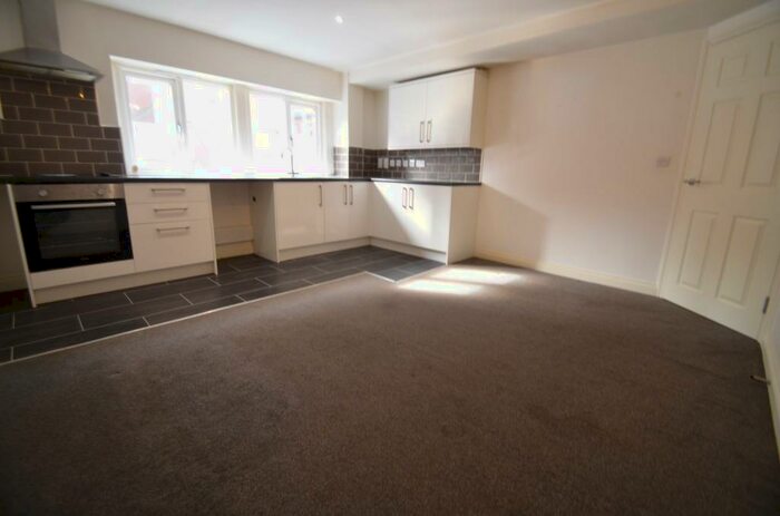 1 Bedroom Flat To Rent In Montagu Street, Kettering, Northamptonshire, NN16