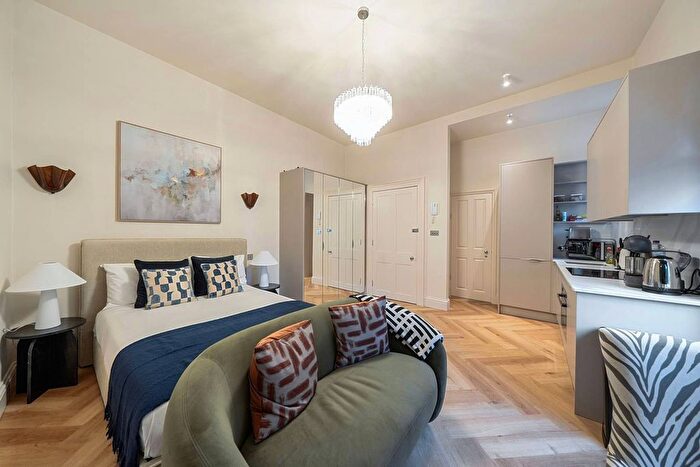 Studio To Rent In Penywern Road, Earls Court, London, SW5