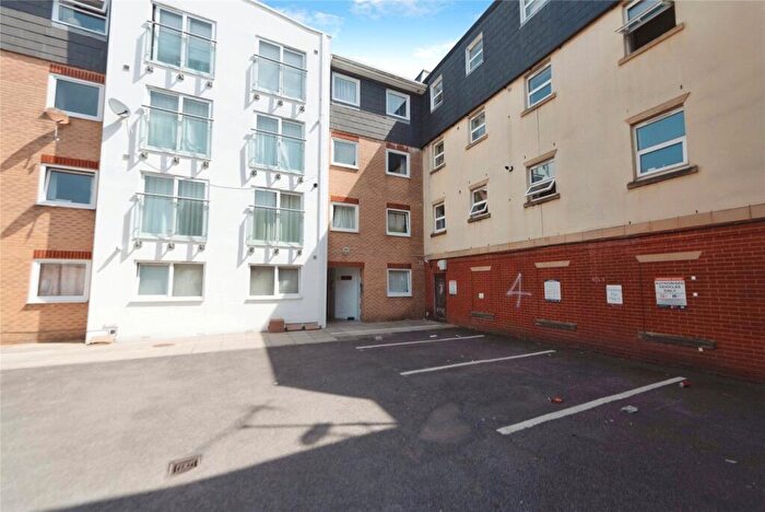 2 Bedroom Flat For Sale In Elm Grove, Southsea, Hampshire, PO5