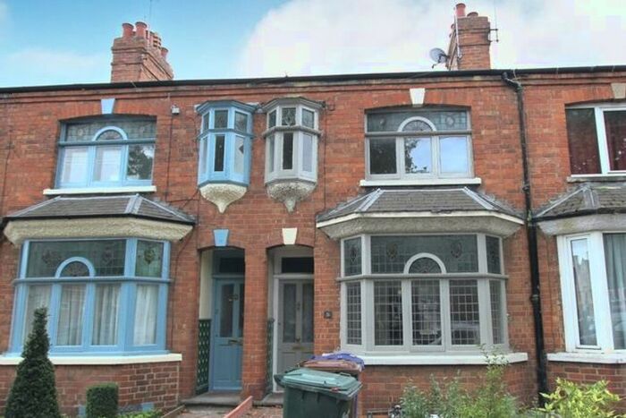 3 Bedroom Terraced House To Rent In Warwick Road, Banbury, Oxon, OX16
