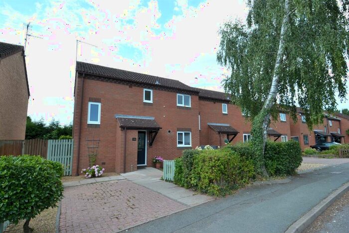 2 Bedroom End Of Terrace House To Rent In Cedar Road, Redditch, Worcestershire, B97