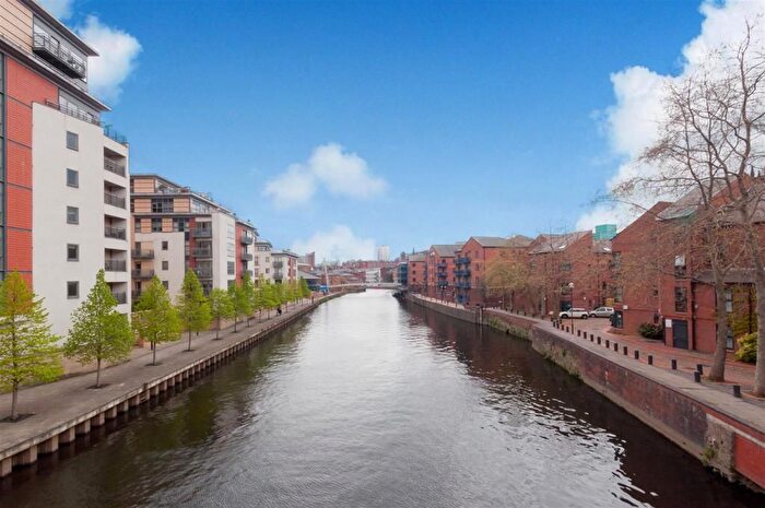 1 Bedroom Flat To Rent In The Chandlers, Leeds, LS2