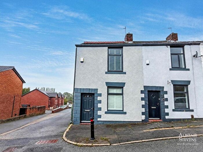 2 Bedroom Cottage For Sale In Holden Fold Lane, Royton, OL2