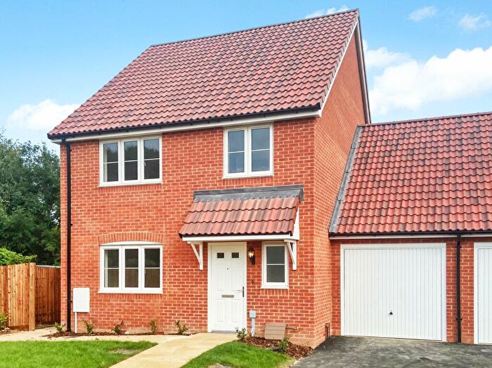 4 Bedroom Detached House For Sale In Hagger Drive, Hawkinge, Folkestone, Kent, CT18