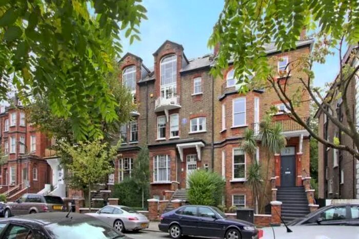 3 Bedroom Flat To Rent In Adamson Road, London, NW3