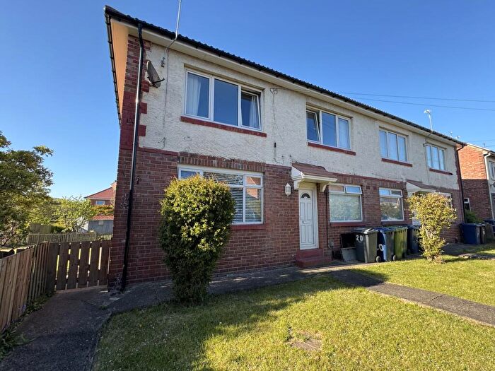 2 Bedroom Flat For Sale In Crieff Grove, Jarrow, Tyne And Wear, NE32