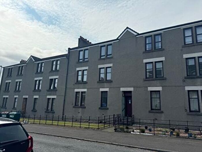 2 Bedroom Flat To Rent In Abbotsford Street, Dundee, DD2