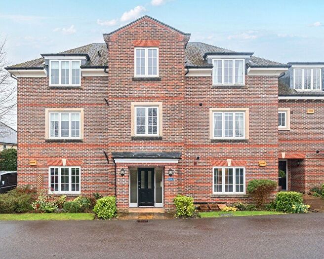 2 Bedroom Flat For Sale In Chilbolton Avenue, Winchester, Hampshire, SO22