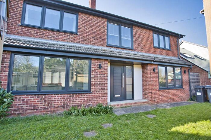 4 Bedroom Detached House For Sale In Dover Road, Ringwould, CT14