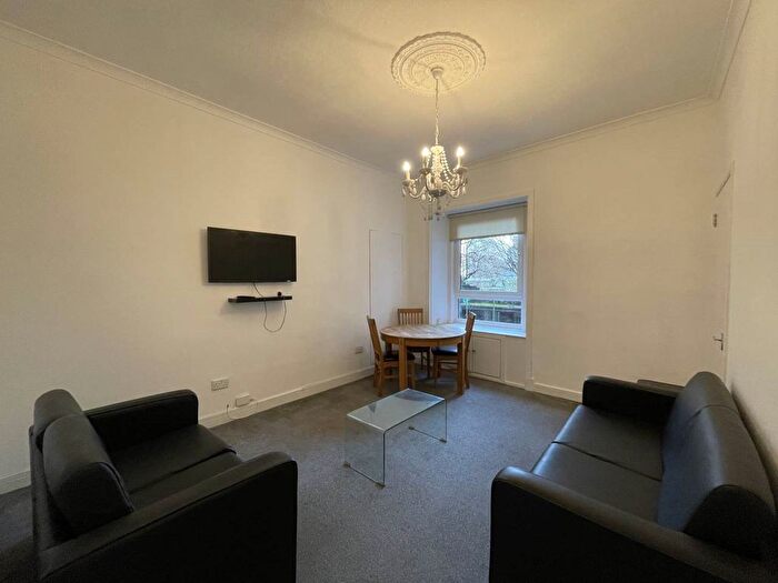 2 Bedroom Flat To Rent In Park Avenue, Dundee, DD4