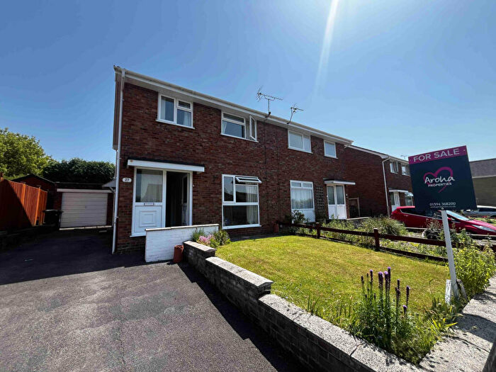 3 Bedroom Semi-Detached House For Sale In Beaufort Drive, Lydney, GL15