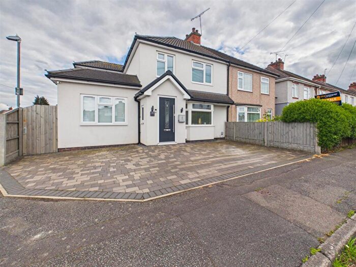 3 Bedroom Semi-Detached House For Sale In Hammersley Street, Bedworth, CV12