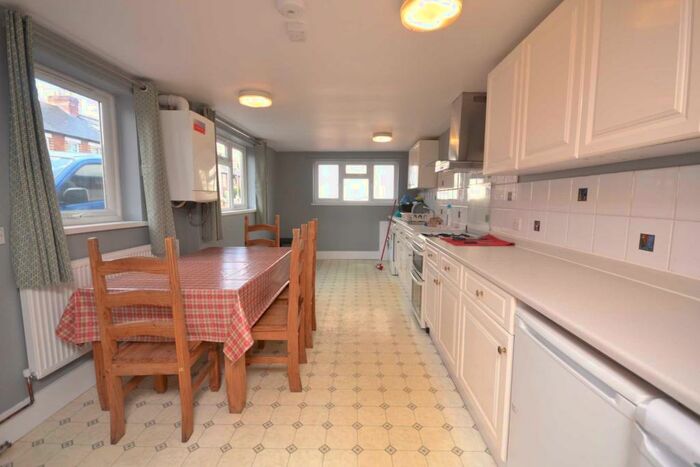 5 Bedroom Terraced House To Rent In Addington Road, Reading, RG1