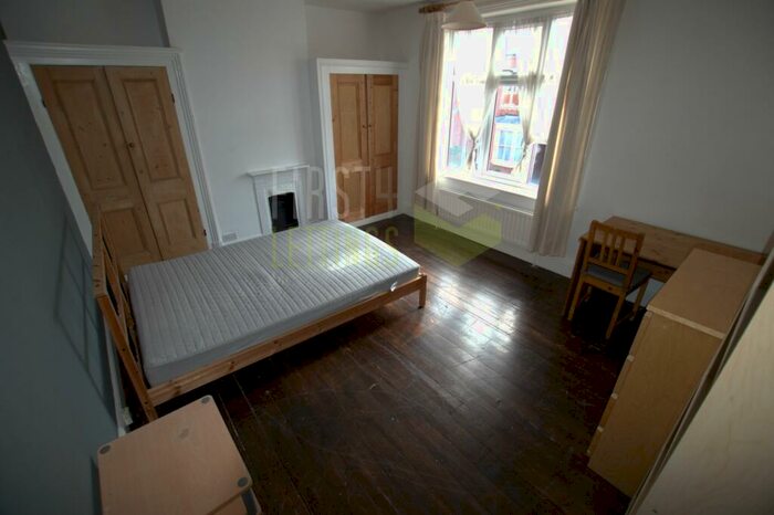 4 Bedroom Terraced House To Rent In Lytton Road, Leicester, LE2