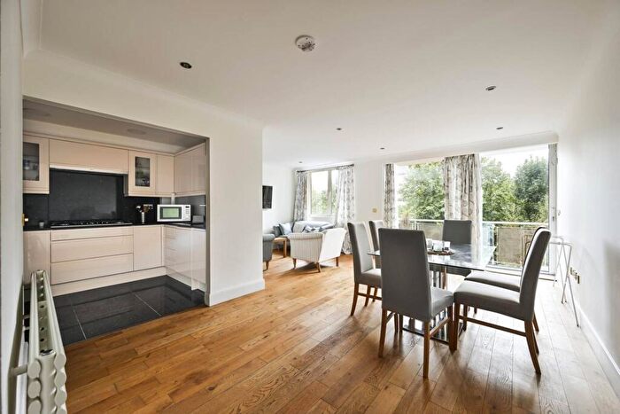3 Bedroom Flat For Sale In North Bank, St John's Wood, London, NW8