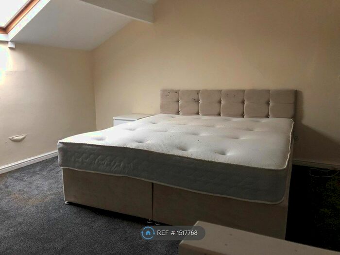 3 Bedroom Terraced House To Rent In Bute Street, Bradford, BD2