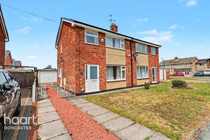3 Bedroom Semi Detached House For Sale In Bretby Close, Cantley, Doncaster, DN4