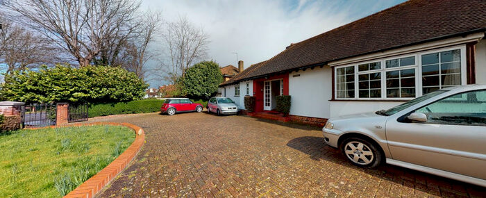 4 Bedroom Bungalow To Rent In Pampisford Road, South Croydon, Surrey, CR2