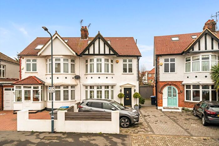 5 Bedroom Semi Detached House To Rent In Lennox Gardens, Willesden, NW10