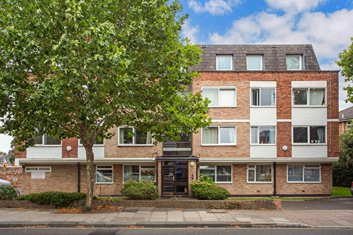 2 Bedroom Flat To Rent In Brook House, London Road, Twickenham, TW1