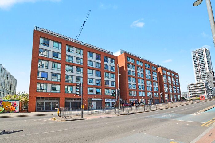 1 Bedroom Flat For Sale In High Street, London, E15