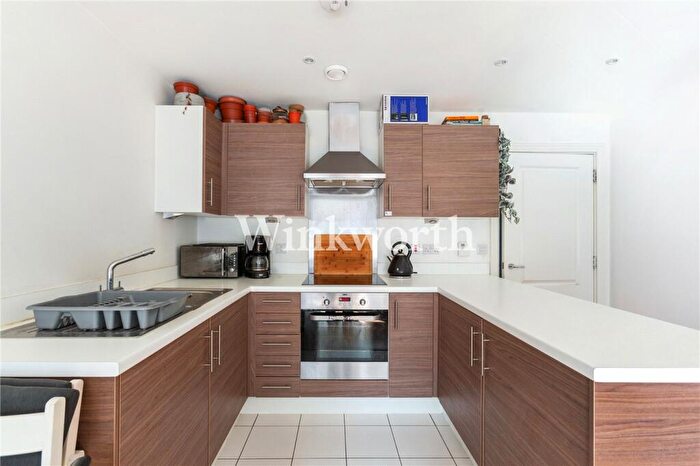 1 Bedroom Apartment For Sale In Waterside Way, London, N17
