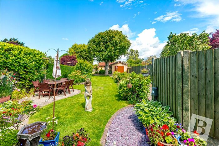 3 Bedroom Detached Bungalow For Sale In Willow Grove, South Woodham Ferrers, Chelmsford, Essex, CM3