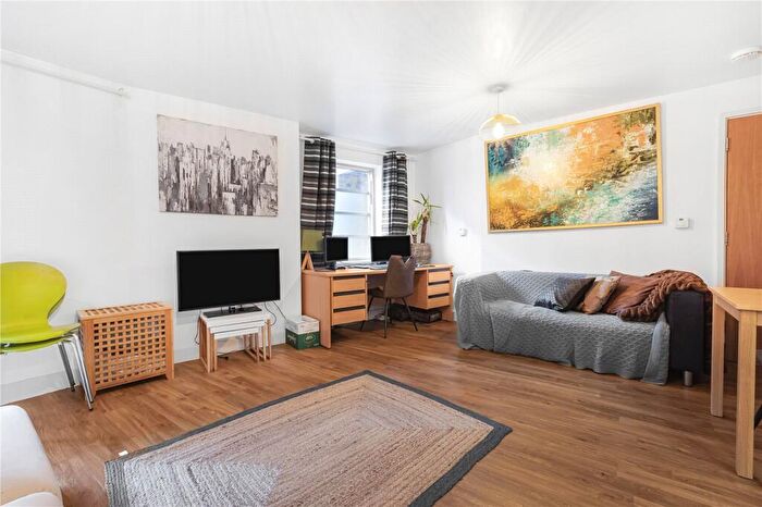 Studio To Rent In Mildmay Avenue, London, N1