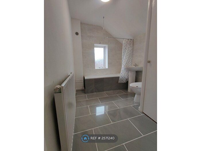 2 Bedroom End Of Terrace House To Rent In Bramford Road, Ipswich, IP1