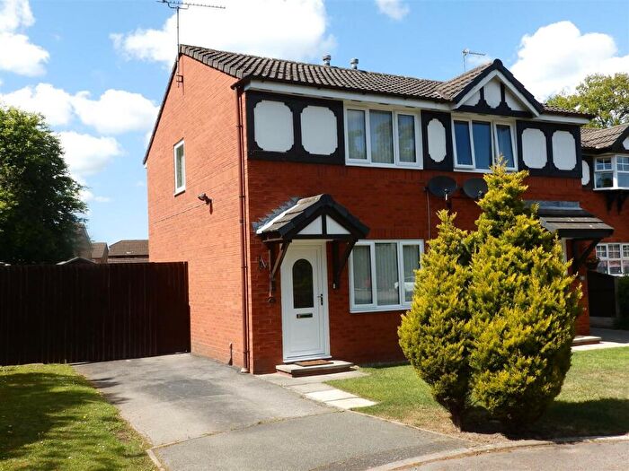 Semi-Detached House To Rent In Llandaff Close, Great Sutton, CH66