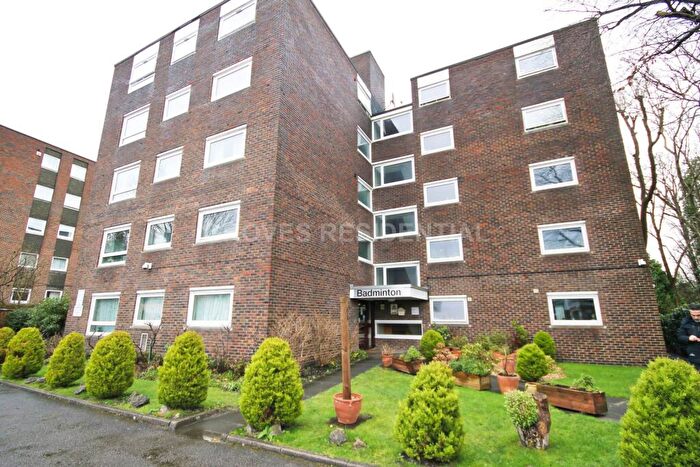 2 Bedroom Flat To Rent In Galsworthy Road, Kingston Upon Thames, KT2