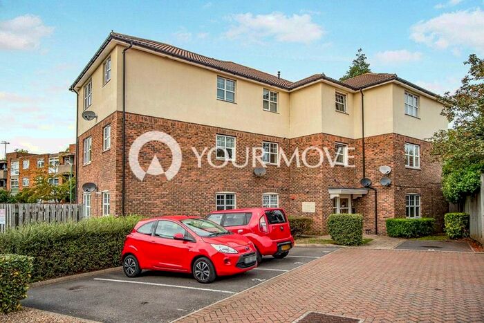 2 Bedroom Flat To Rent In Newbury Close, Dartford, Kent, DA2