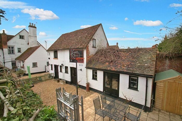 2 Bedroom Cottage To Rent In High Street, Silsoe, MK45