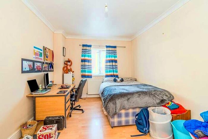 6 Bedroom Detached House To Rent In Blenheim Gardens, Southampton, SO17