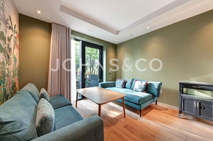 2 Bedroom Flat To Rent In Lookout Lane, London City Island, London, E14