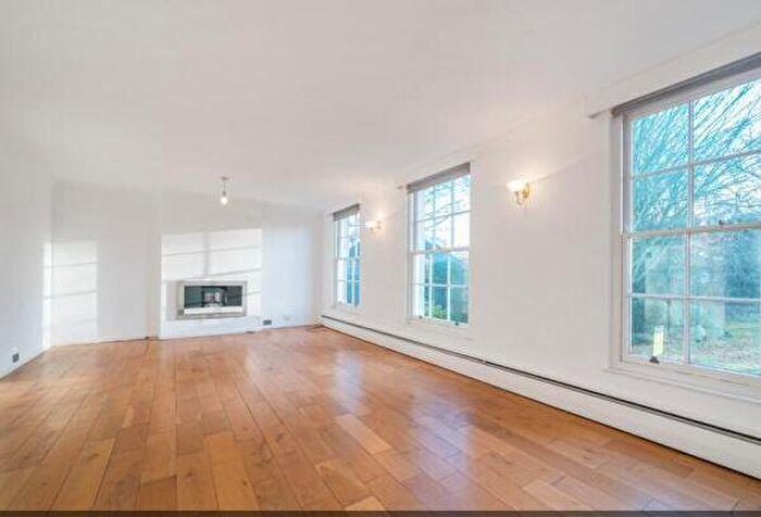 4 Bedroom Terraced House To Rent In The Glebe, Chislehurst, BR7