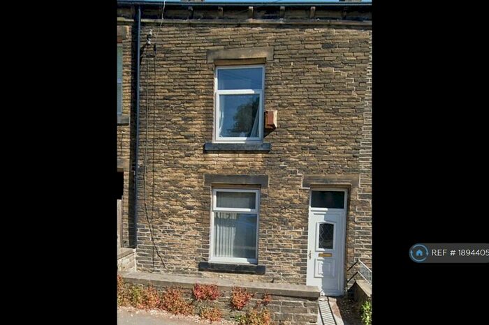 3 Bedroom Terraced House To Rent In Grosvenor Place, Luddendenfoot, Halifax, HX2