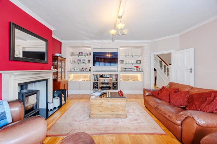 5 Bedroom Detached House For Sale In Leigh Cliff Road, Leigh-On-Sea, SS9