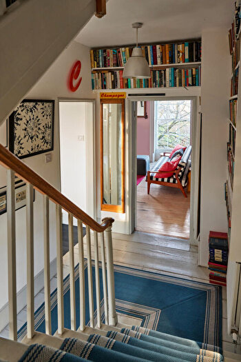 3 Bedroom Terraced House For Sale In Balls Pond Road, London, N1