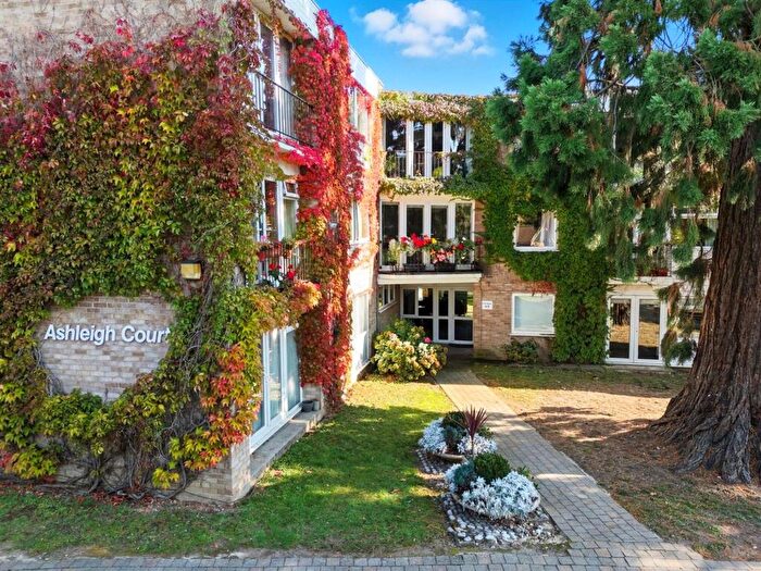 2 Bedroom Apartment For Sale In Station Lane, Ingatestone, CM4