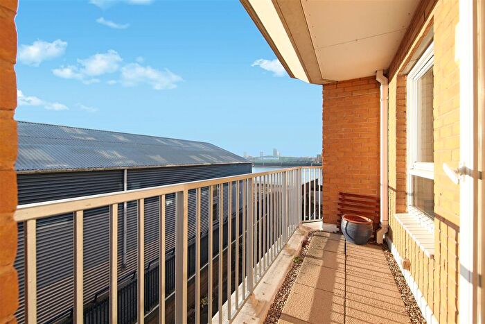 1 Bedroom Flat To Rent In Hera Court, Homer Drive, London, E14